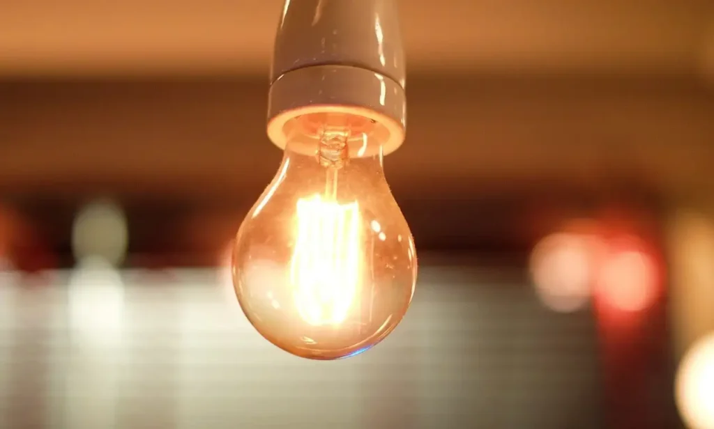 Flickering or Dimming Lights